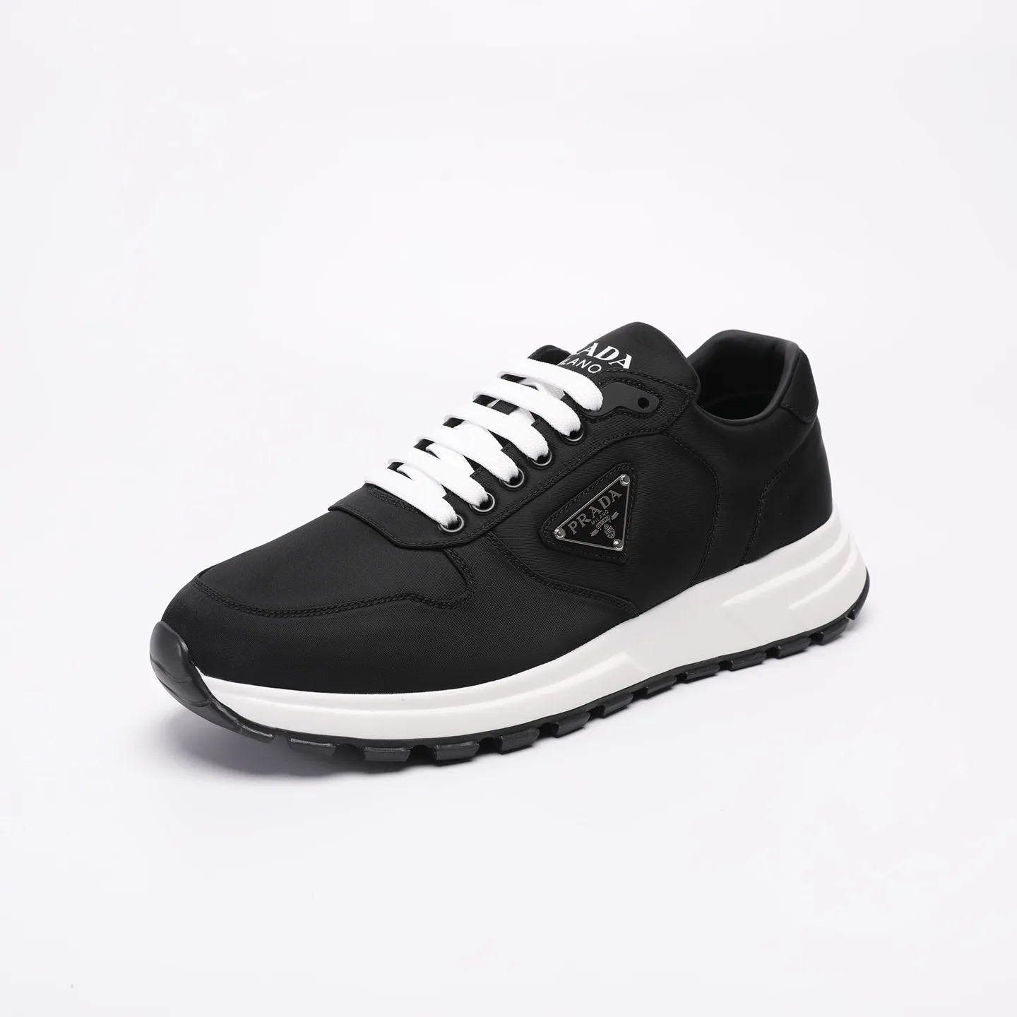 Batch 580 [PRADA] Men's shoes are popular in the counter, official website synchronization, high-quality shipments. Fabric: original cowhide with snakeskin. Lining: cowhide feet + cowhide lining. Outsole: original TPU + foam. Size: 38-46
